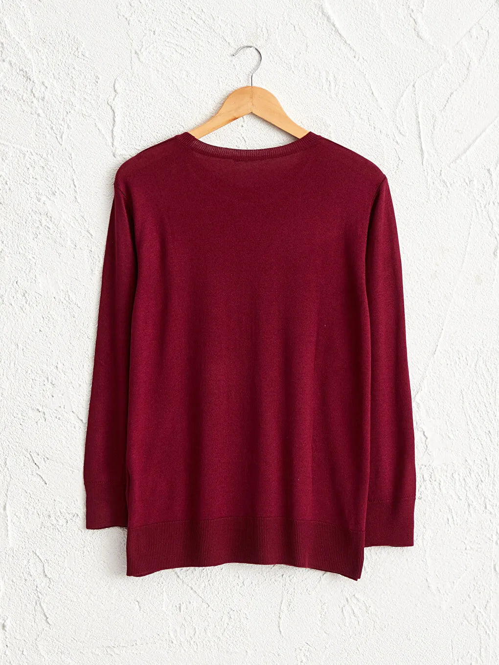 LC WAIKIKI Shiny knit sweater with sequin embroidery