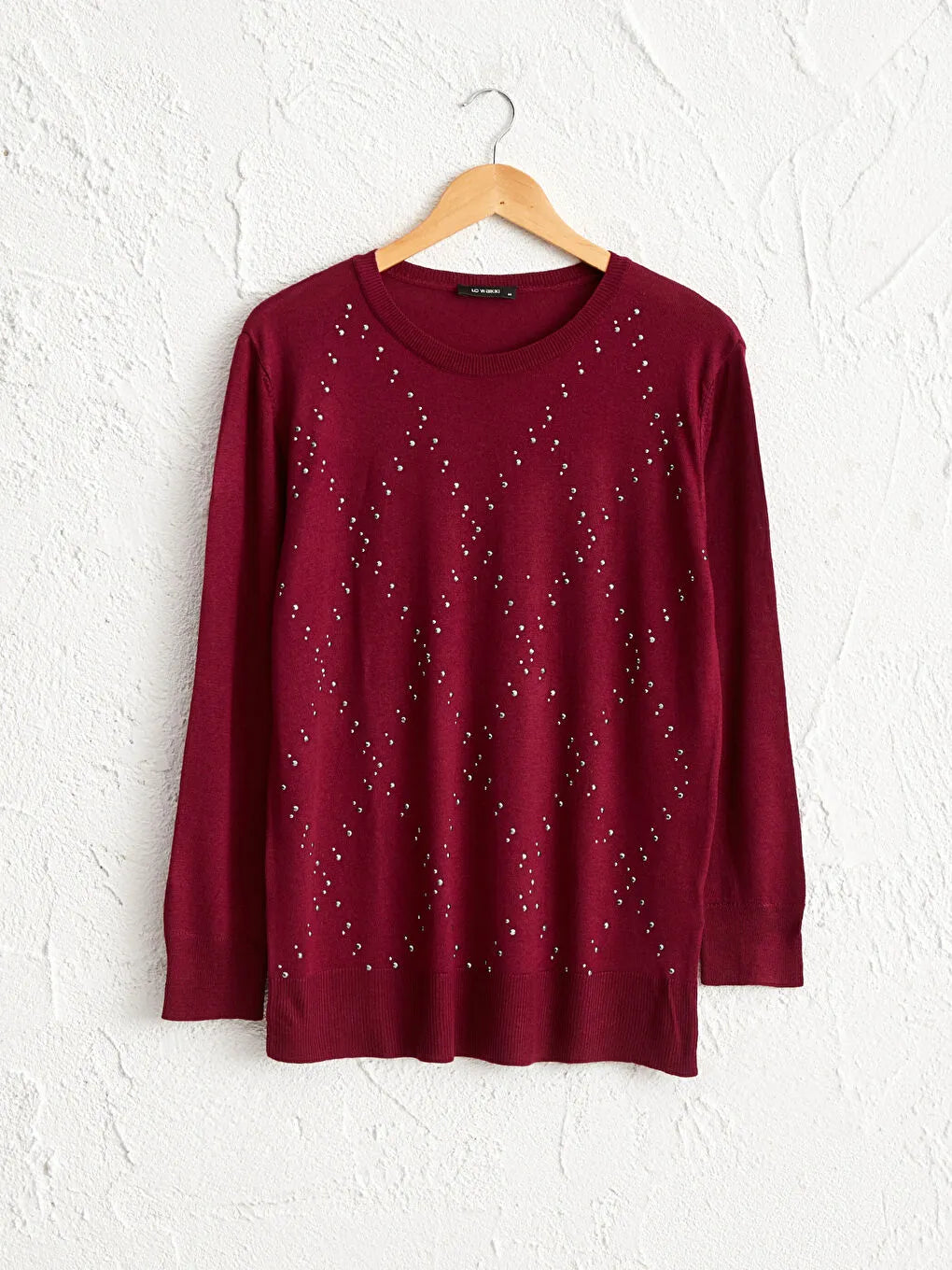 LC WAIKIKI Shiny knit sweater with sequin embroidery